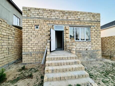 3 otaqlı həyət evi/bağ evi - Novxanı q. - 67 m²