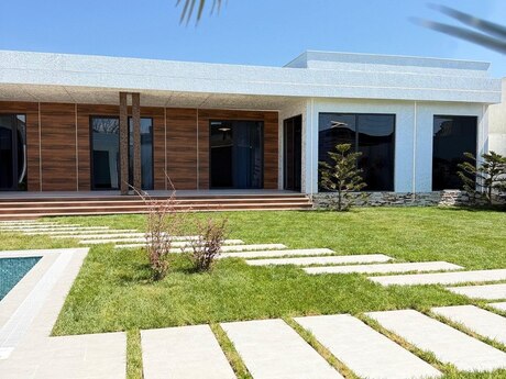 5 otaqlı həyət evi/bağ evi - Mərdəkan q. - 250 m²
