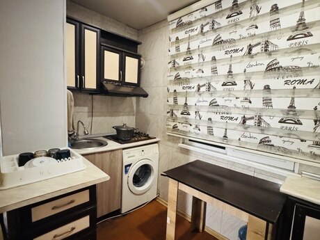 1 otaqlı köhnə tikili - Bakıxanov q. - 40 m²