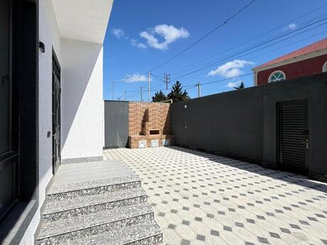 5 otaqlı həyət evi/bağ evi - Binə q. - 205 m²
