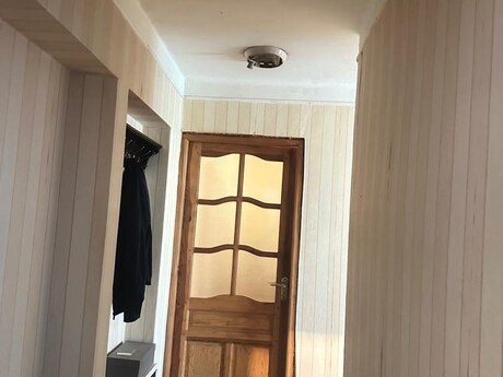 2 otaqlı köhnə tikili - Elmlər Akademiyası m. - 50 m²
