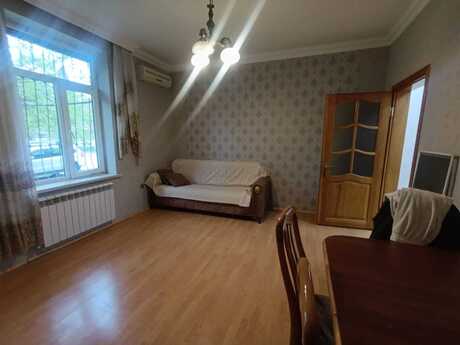 2 otaqlı köhnə tikili - Bakmil m. - 60 m²