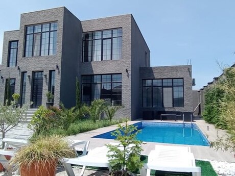 7 otaqlı həyət evi/bağ evi - Şüvəlan q. - 300 m²