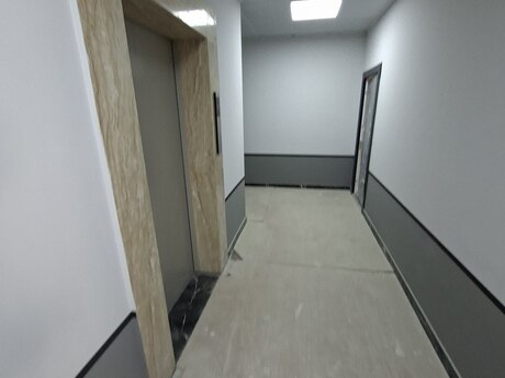 8 otaqlı ofis - Ağ şəhər q. - 300 m²