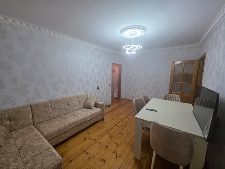 2 otaqlı köhnə tikili - İnşaatçılar m. - 60 m²