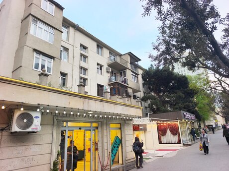 1 otaqlı köhnə tikili - İnşaatçılar m. - 35 m²