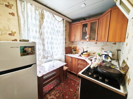 1 otaqlı köhnə tikili - İnşaatçılar m. - 35 m²