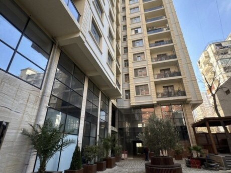 2 otaqlı yeni tikili - Gənclik m. - 133.1 m²