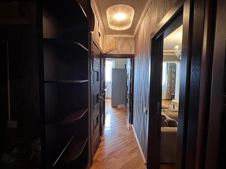 3 otaqlı köhnə tikili - 8-ci mikrorayon q. - 85 m²