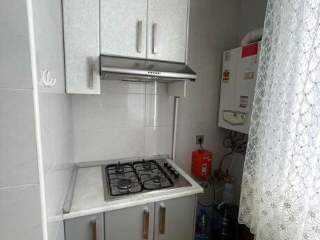 3-комн. вторичка - м. Азадлыг проспекти - 80 м²