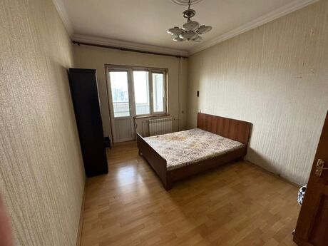 3 otaqlı köhnə tikili - Azadlıq Prospekti m. - 80 m²
