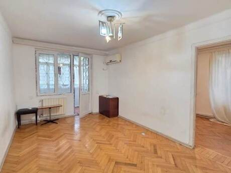 2 otaqlı köhnə tikili - Elmlər Akademiyası m. - 48 m²