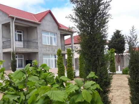 4 otaqlı həyət evi/bağ evi - Mərdəkan q. - 200 m²