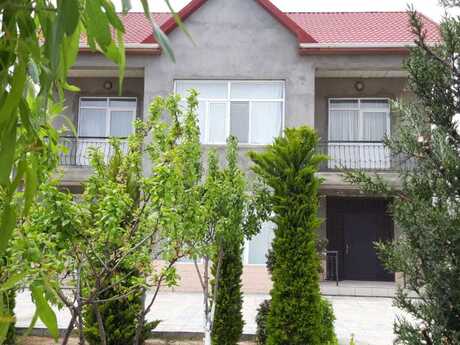 4 otaqlı həyət evi/bağ evi - Mərdəkan q. - 200 m²