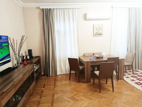 3 otaqlı köhnə tikili - Nəriman Nərimanov m. - 90 m²