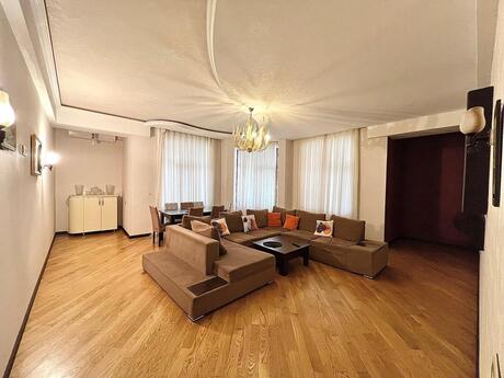 Объявление №6089302 - Баку, м. Низами, 3-комн., 180 м², 2/18 этаж