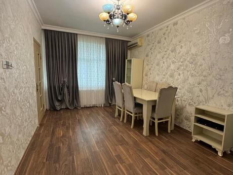 2 otaqlı köhnə tikili - Memar Əcəmi m. - 45 m²