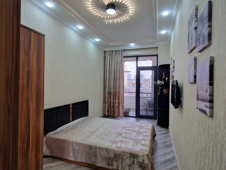 2-комн. новостройка - м. Шах Исмаил Хатаи - 70 м²