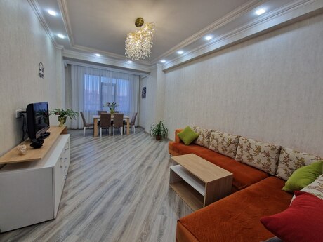 2-комн. новостройка - м. Шах Исмаил Хатаи - 70 м²