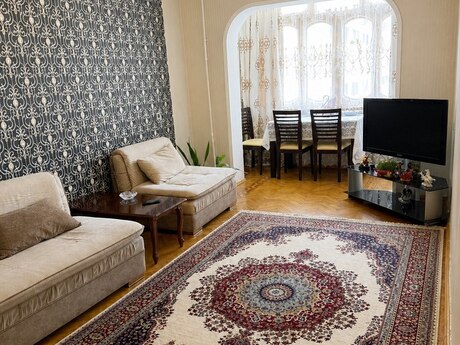 3 otaqlı köhnə tikili - Azadlıq Prospekti m. - 90 m²