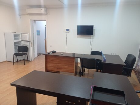 2-комн. офис - Насиминский  р. - 80 м²