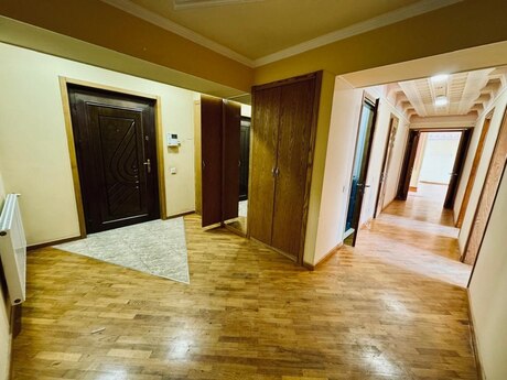 3 otaqlı köhnə tikili - 28 May m. - 137 m²