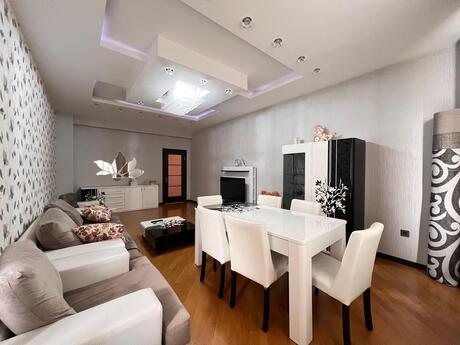 3 otaqlı yeni tikili - Şah İsmayıl Xətai m. - 150 m²