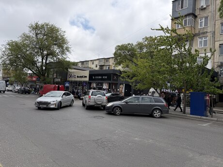 2 otaqlı köhnə tikili - Memar Əcəmi m. - 65 m²