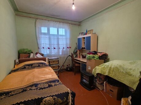3 otaqlı köhnə tikili - Qaraçuxur q. - 80 m²