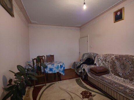 3 otaqlı köhnə tikili - Qaraçuxur q. - 80 m²