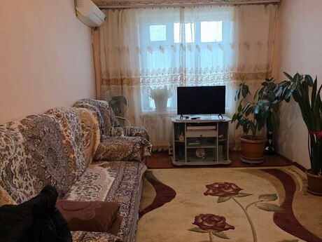 3 otaqlı köhnə tikili - Qaraçuxur q. - 80 m²