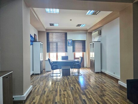 3 otaqlı ofis - Nərimanov r. - 100 m²