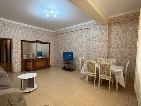 4 otaqlı yeni tikili - Elmlər Akademiyası m. - 147 m²