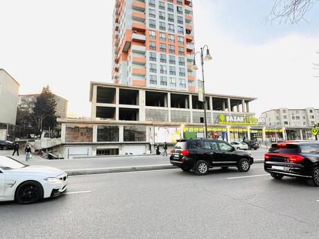 Obyekt - Memar Əcəmi m. - 262 m²