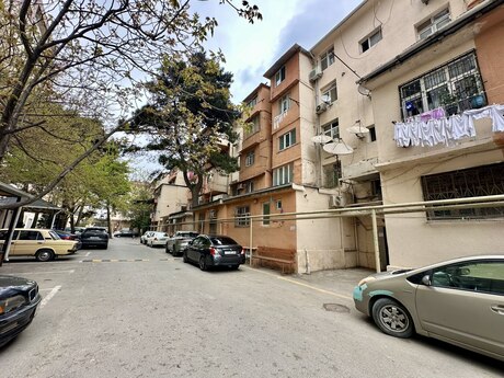 2 otaqlı köhnə tikili - Bakmil m. - 43.6 m²