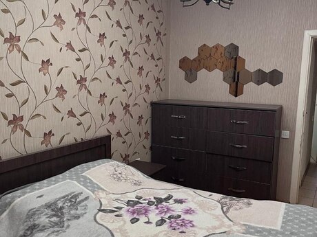 Elan №6090700 - Bakı, Xalqlar Dostluğu m., 3 otaqlı, 85 m², 2/5 mərtəbə