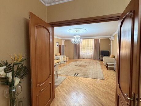 3 otaqlı yeni tikili - Nizami m. - 135 m²