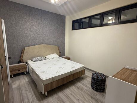 3-комн. новостройка - м. 8 ноября - 105 м²
