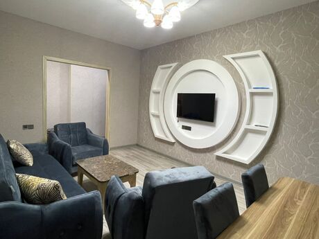 3-комн. новостройка - м. 8 ноября - 105 м²