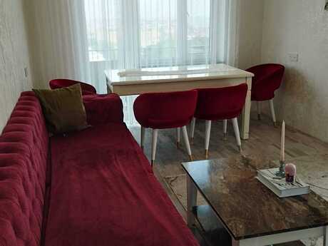 2 otaqlı köhnə tikili - Bakıxanov q. - 65 m²