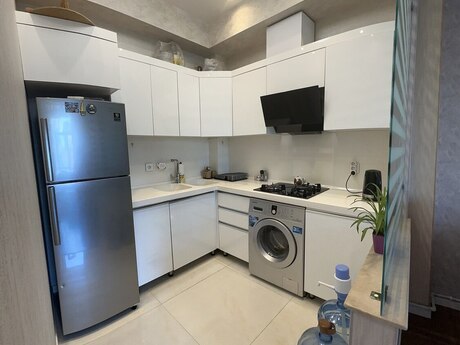 2 otaqlı yeni tikili - Memar Əcəmi m. - 68 m²