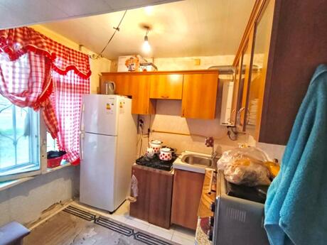 1 otaqlı köhnə tikili - Neftçilər m. - 40 m²