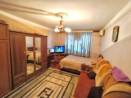 1 otaqlı köhnə tikili - Neftçilər m. - 40 m²