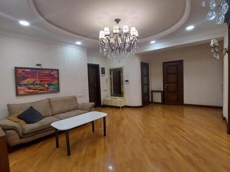 4 otaqlı yeni tikili - Səbail r. - 150 m²