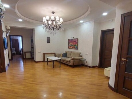 4 otaqlı yeni tikili - Səbail r. - 150 m²