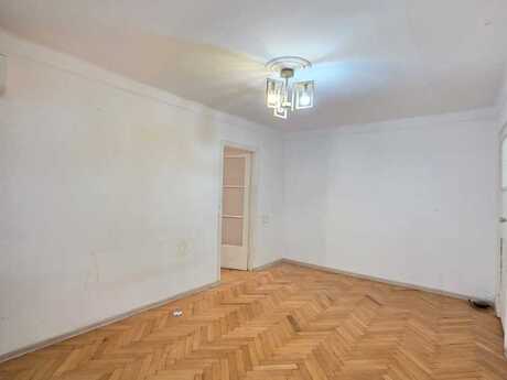 2 otaqlı köhnə tikili - Elmlər Akademiyası m. - 48 m²