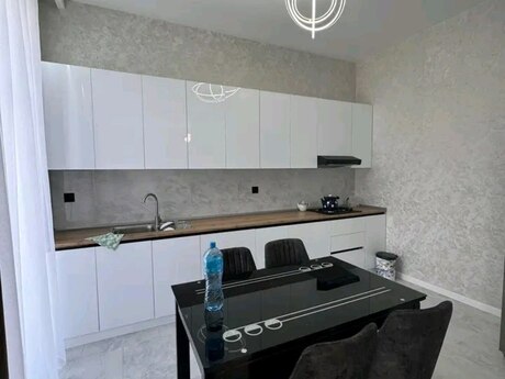4 otaqlı həyət evi/bağ evi - Şüvəlan q. - 130 m²