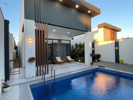 4 otaqlı həyət evi/bağ evi - Mərdəkan q. - 200 m²