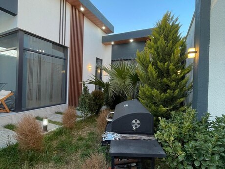 4 otaqlı həyət evi/bağ evi - Mərdəkan q. - 200 m²