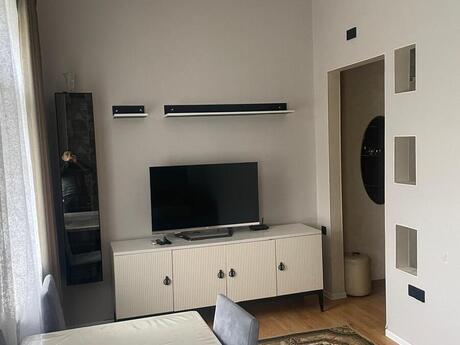 2 otaqlı köhnə tikili - Neftçilər m. - 50 m²